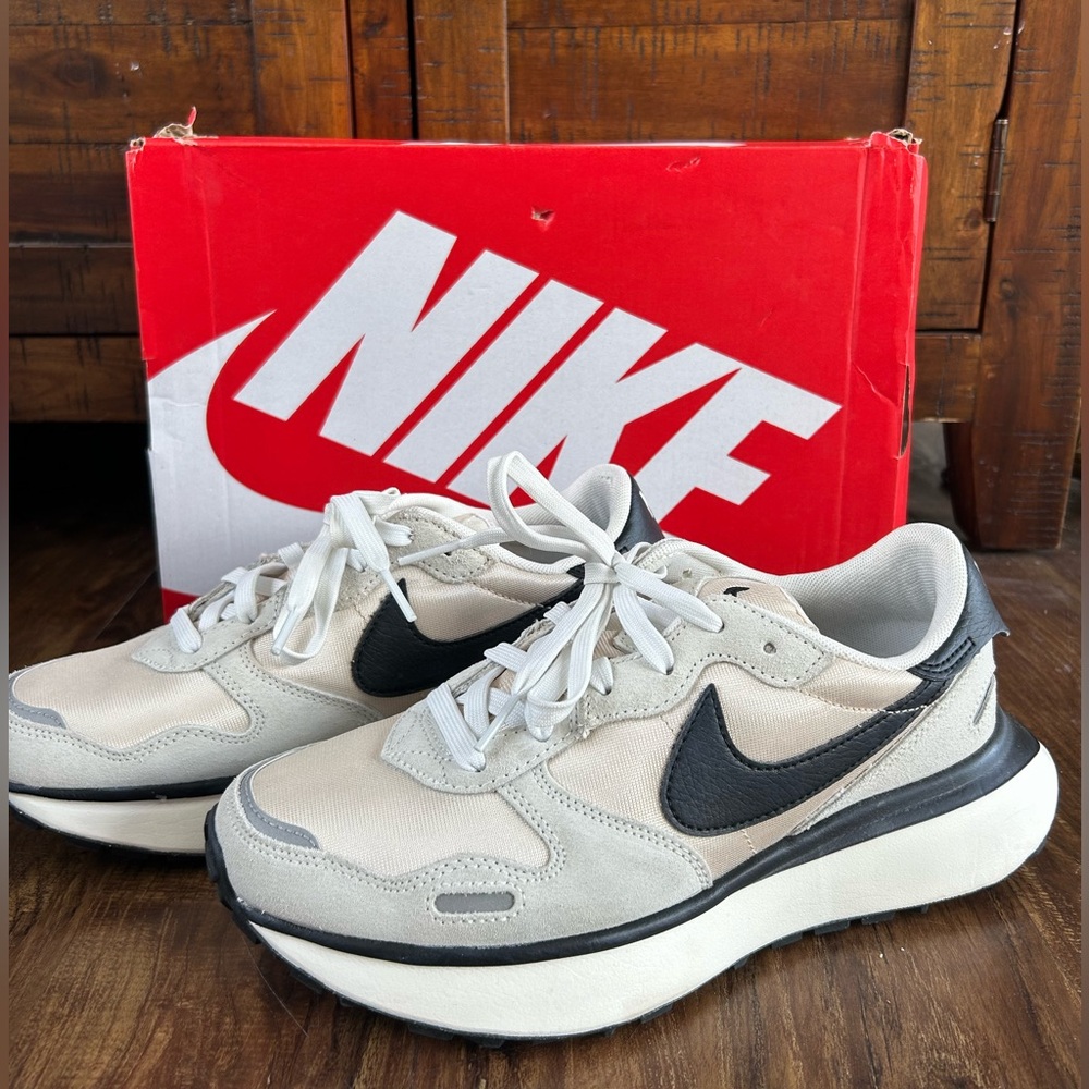 Nike Cream and Black Athletic Shoes